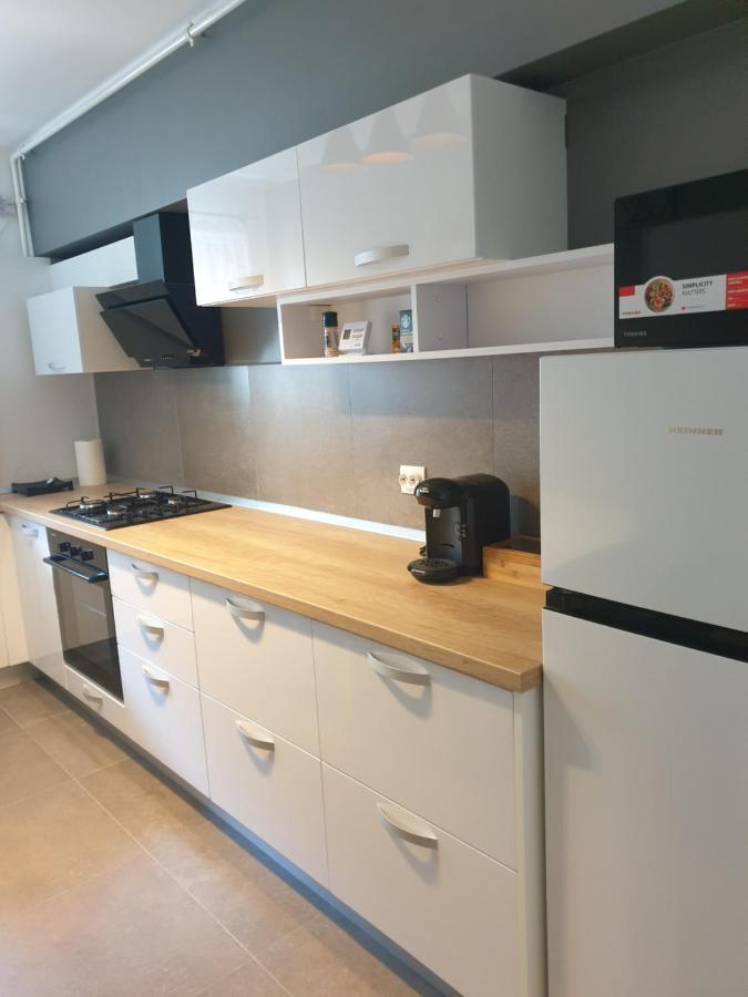 Qualis Apartament Brasov Exterior photo